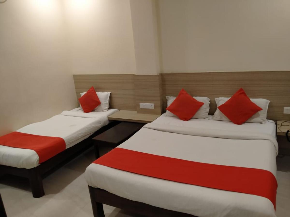 The Elite Inn Визакхапатнам Екстериор снимка
